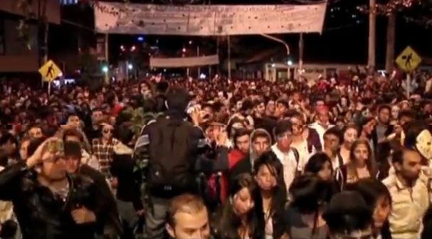 FireShot Screen Capture #281 - 'Thousands participate in Colombia zombie march I todaysthv_com' - www_todaysthv_com_news_article_232588_70_Thousands-participate-in-Colombia-zombie-march