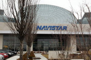 CT ct-biz-1220-navistar-loss004.JPG