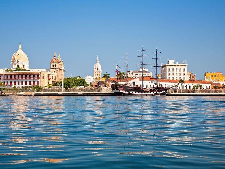 item2.rendition.slideshowWideHorizontal.3-cartagena-san-pedro-claver-church