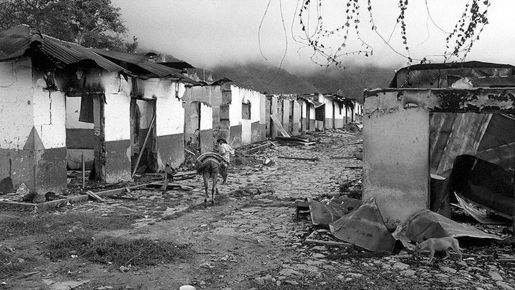 What was left of El Aro after the massacre (Photo: Semana)