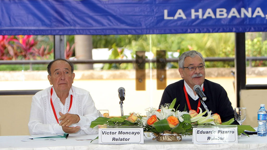 Victor Moncayo (L) and Eduardo Pizarro (Photo: EFE)