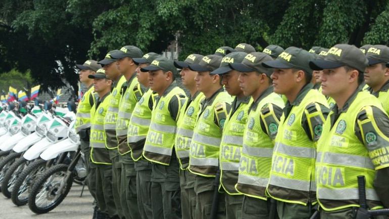 police-770x433